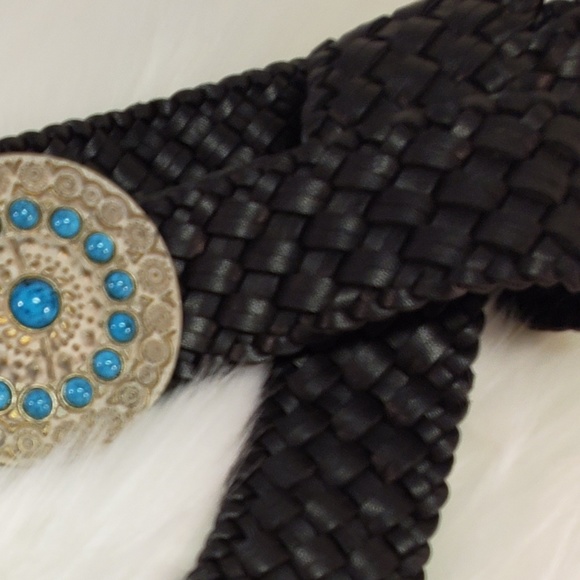 Trendy brown leather belt with beautiful buckle - Picture 5 of 6